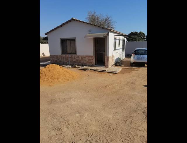 2 BEDROOM HOUSE FOR SALE IN SOSHANGUVE W